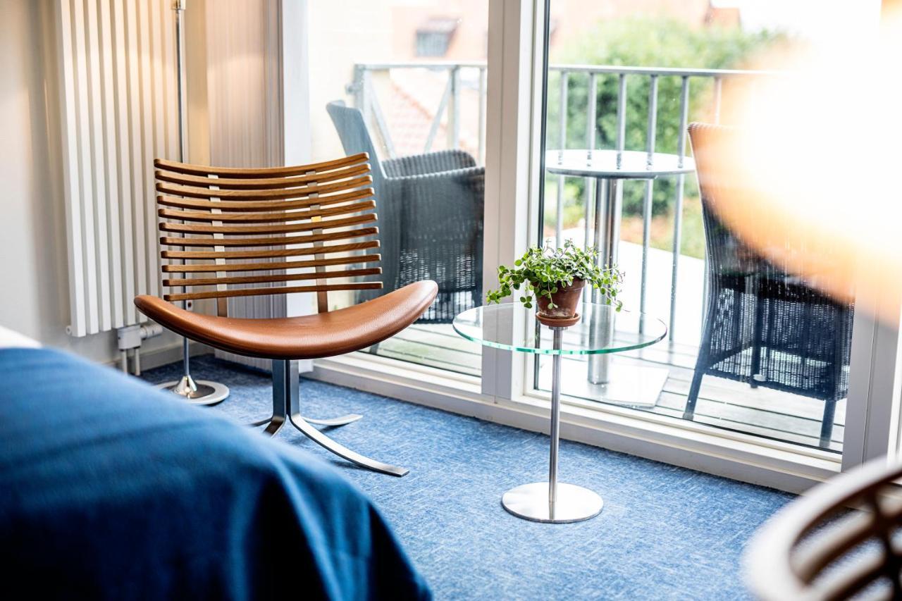 Molskroen Strandhotel Ebeltoft Buitenkant foto