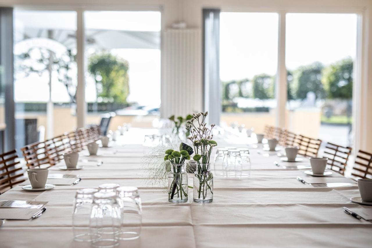 Molskroen Strandhotel Ebeltoft Buitenkant foto